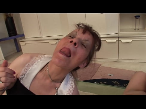 ❤️ Zwei Großmütter und ein Großvater haben einen Dreier ☑ Quality sex bei uns ❌❤